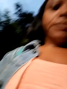 Snapshot of cindy_damm chatting on 03-14-25, 11:32 cindy damm online show from 03-14-25, 11:32