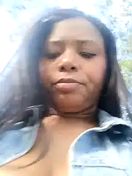 Snapshot of cindy_damm chatting on 09-10-25, 08:20 cindy damm online show from 09-10-25, 08:20