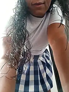 Snapshot of cindy_damm chatting on 09-18-25, 09:50 cindy damm online show from 09-18-25, 09:50