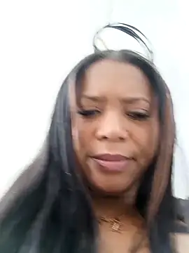 Snapshot of cindy_damm chatting on 10-14-25, 08:42 cindy damm online show from 10-14-25, 08:42