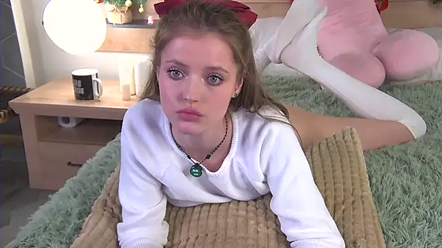 AshleyDouglas online show from 12-21-24, 04:36