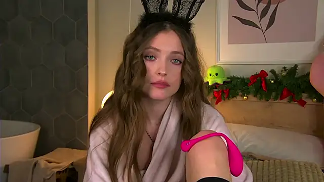 AshleyDouglas online show from 12-30-24, 11:15