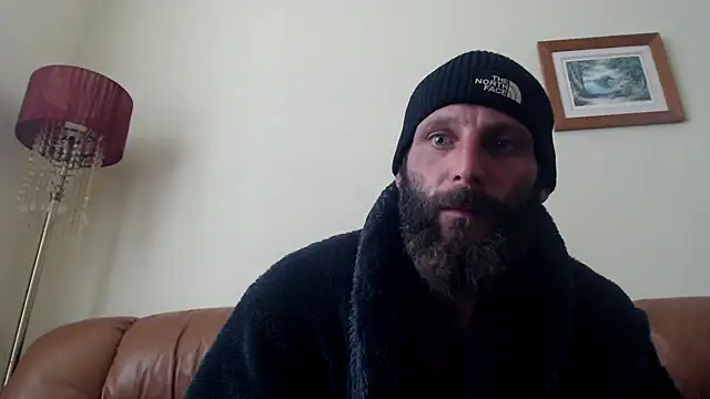 Snapshot of AnodicDemotic chatting on 10-10-25, 09:30 AnodicDemotic online show from 10-10-25, 09:30