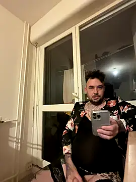 Snapshot of lope85540 chatting on 12-05-24, 05:15 lope85540 online show from 12-05-24, 05:15