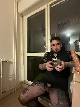 Snapshot of lope85540 chatting on 03-19-25, 04:57 lope85540 online show from 03-19-25, 04:57