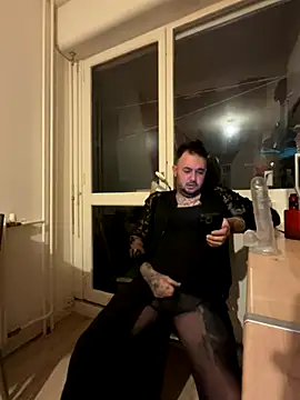 Snapshot of lope85540 chatting on 11-10-25, 06:01 lope85540 online show from 11-10-25, 06:01