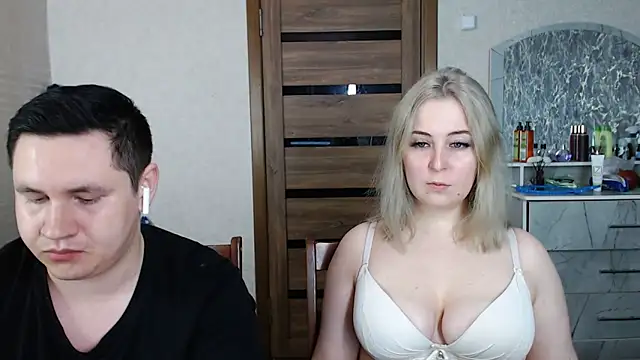 Kristy-Max online show from 03-04-25, 07:43