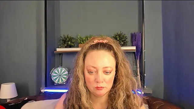 Snapshot of JesiaFoxi chatting on 03-19-25, 02:24 JesiaFoxi online show from 03-19-25, 02:24