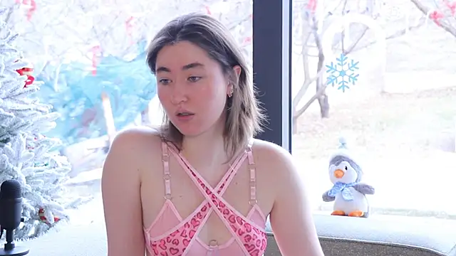 Snapshot of GentleSparkMay chatting on 01-17-25, 09:28 GentleSparkMay online show from 01-17-25, 09:28