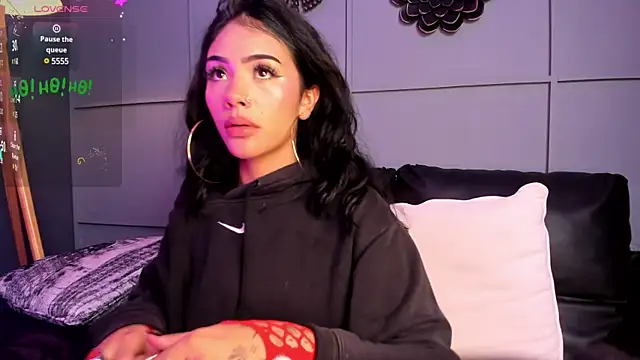 Giovanna oliveira online show from 12-28-24, 08:48