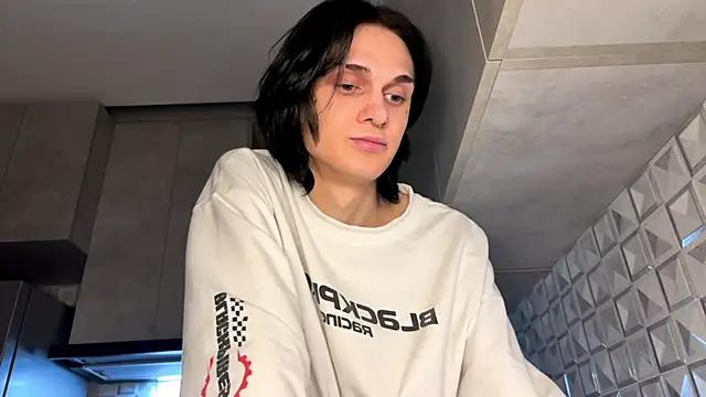 CHERLYBAY online show from 02-10-26, 04:22