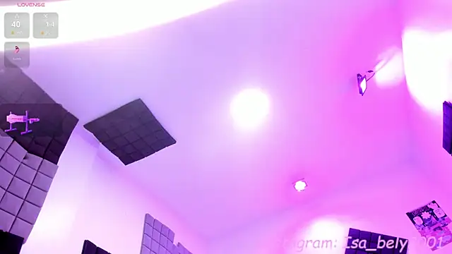 Snapshot of Isa_belly chatting on 01-17-25, 07:30 Isa belly online show from 01-17-25, 07:30