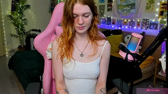 Snapshot of Sunny_Elly chatting on 02-22-26, 10:03 Sunny Elly online show from 02-22-26, 10:03