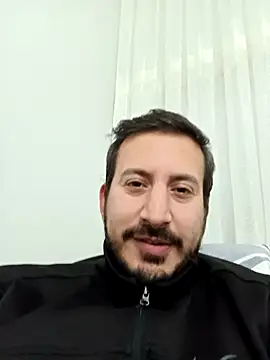 Snapshot of Karizmatikman chatting on 12-21-25, 04:14 Karizmatikman online show from 12-21-25, 04:14