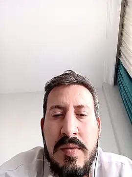 Snapshot of Karizmatikman chatting on 02-15-26, 10:14 Karizmatikman online show from 02-15-26, 10:14