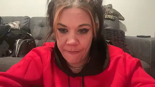 RavenRayyy online show from 11-11-25, 06:46