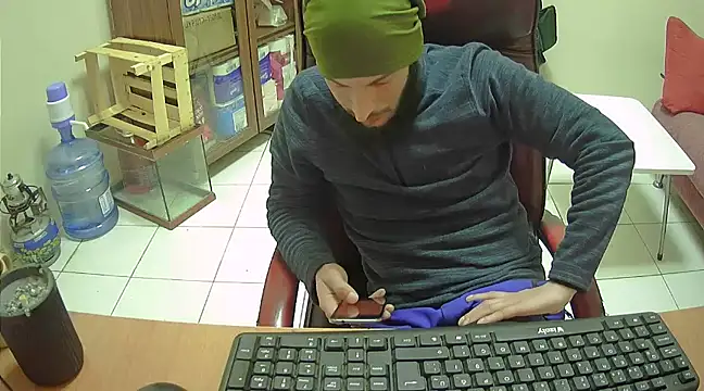 hardbigcock16 online show from 02-06-25, 09:22