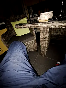 Snapshot of schlonzi81 chatting on 09-12-25, 08:53 schlonzi81 online show from 09-12-25, 08:53