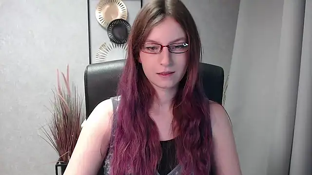 emmaxDelight online show from 12-30-24, 08:43