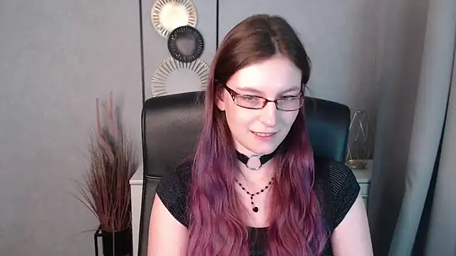 emmaxDelight online show from 12-31-24, 12:36