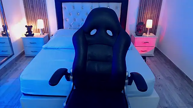 zoe jones13 online show from 09-29-25, 03:22