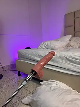 bella  honey online show from 02-10-25, 01:35