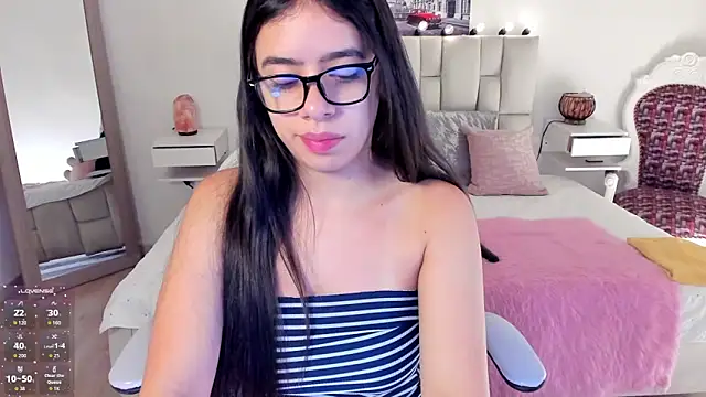 zoe turnner 18 online show from 09-12-25, 11:54