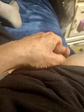 Snapshot of armdy371 chatting on 03-21-25, 01:45 armdy371 online show from 03-21-25, 01:45