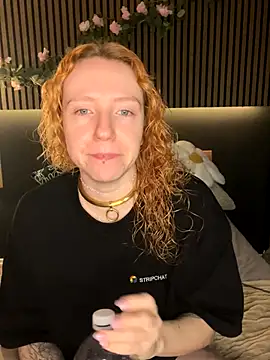 Snapshot of alt_cutie chatting on 10-30-25, 04:47 alt cutie online show from 10-30-25, 04:47