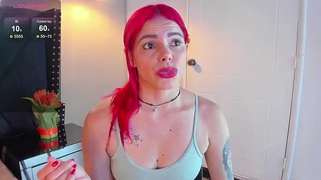 NIKI SANTANA online show from 10-21-25, 03:51