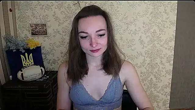 Snapshot of _Barbie_Kiss_ chatting on 01-08-25, 06:20  Barbie Kiss  online show from 01-08-25, 06:20