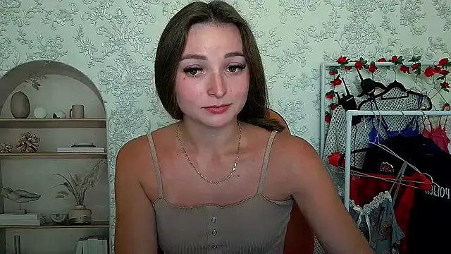 Snapshot of _Barbie_Kiss_ chatting on 09-19-25, 04:18  Barbie Kiss  online show from 09-19-25, 04:18