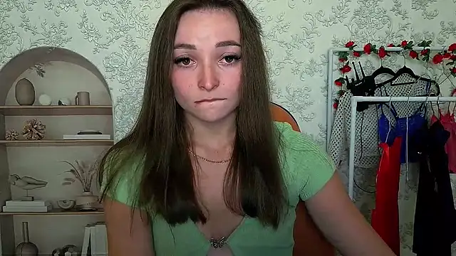 Snapshot of _Barbie_Kiss_ chatting on 09-26-25, 03:27  Barbie Kiss  online show from 09-26-25, 03:27