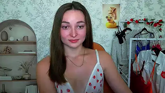 Snapshot of _Barbie_Kiss_ chatting on 10-11-25, 01:53  Barbie Kiss  online show from 10-11-25, 01:53