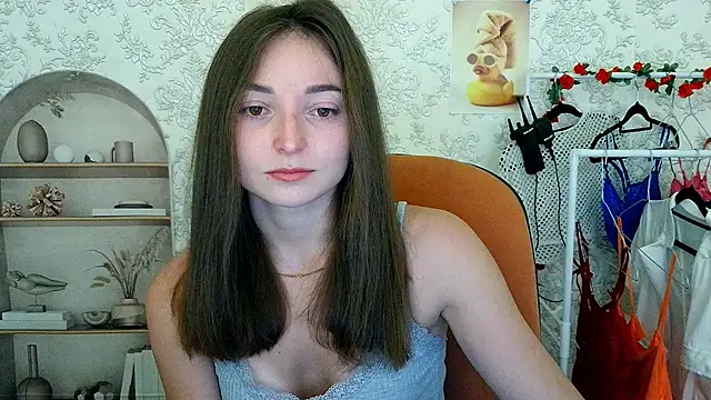 Snapshot of _Barbie_Kiss_ chatting on 10-16-25, 04:52  Barbie Kiss  online show from 10-16-25, 04:52