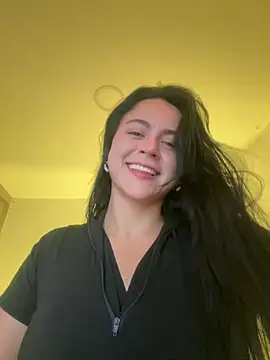 CoralineKam1 online show from 02-22-25, 09:37