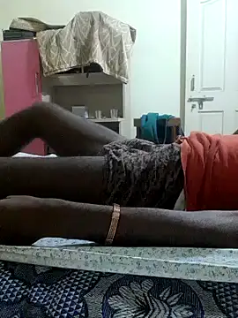 Snapshot of Chocolate_stud10 chatting on 02-04-25, 05:12 Chocolate stud10 online show from 02-04-25, 05:12