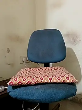 Snapshot of Chocolate_stud10 chatting on 02-22-26, 08:18 Chocolate stud10 online show from 02-22-26, 08:18