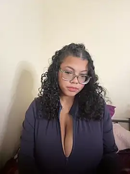 Snapshot of kelsmx chatting on 12-28-24, 05:57 kelsmx online show from 12-28-24, 05:57