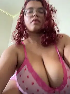 Snapshot of kelsmx chatting on 02-14-26, 01:35 kelsmx online show from 02-14-26, 01:35