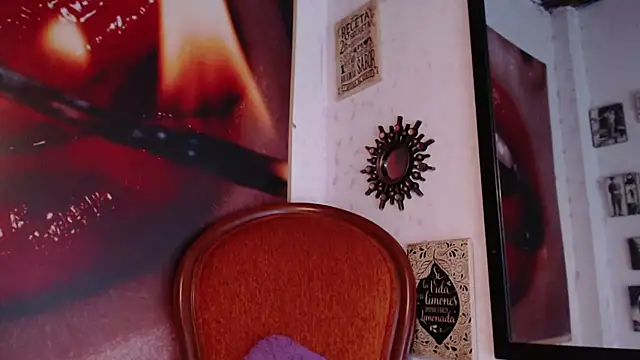 Snapshot of VenussTits97 chatting on 12-03-24, 02:47 VenussTits97 online show from 12-03-24, 02:47