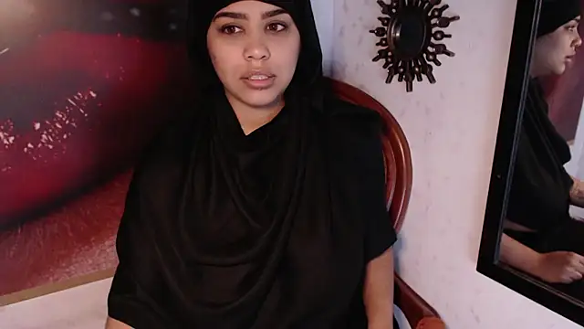 Snapshot of VenussTits97 chatting on 12-18-24, 02:21 VenussTits97 online show from 12-18-24, 02:21