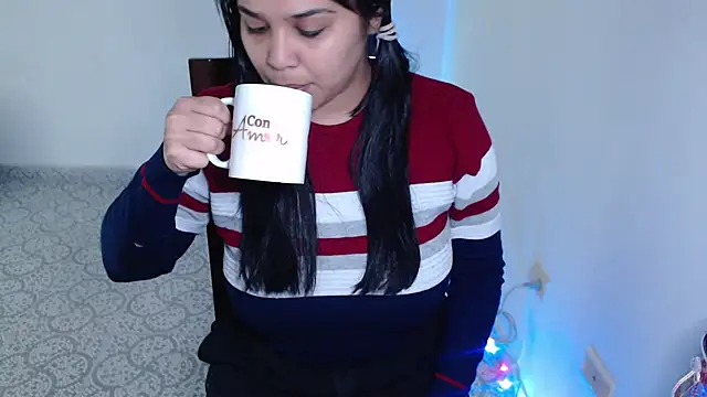 Snapshot of VenussTits97 chatting on 02-26-25, 11:37 VenussTits97 online show from 02-26-25, 11:37