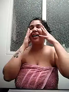 Snapshot of VenussTits97 chatting on 03-15-25, 04:43 VenussTits97 online show from 03-15-25, 04:43