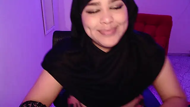 Snapshot of VenussTits97 chatting on 10-23-25, 07:23 VenussTits97 online show from 10-23-25, 07:23