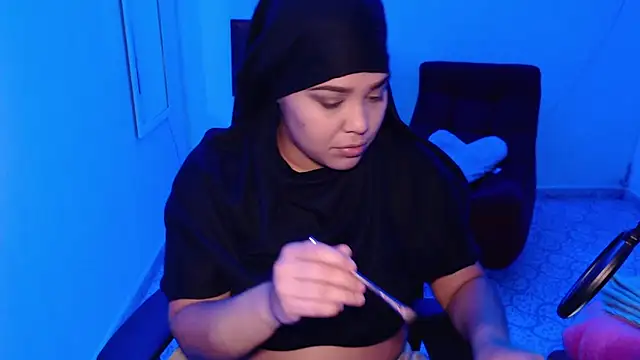 Snapshot of VenussTits97 chatting on 11-10-25, 04:39 VenussTits97 online show from 11-10-25, 04:39