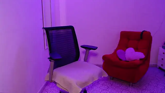 Snapshot of VenussTits97 chatting on 02-20-26, 11:27 VenussTits97 online show from 02-20-26, 11:27