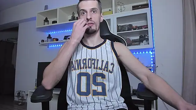 ToddClaytonn online show from 11-17-25, 06:30