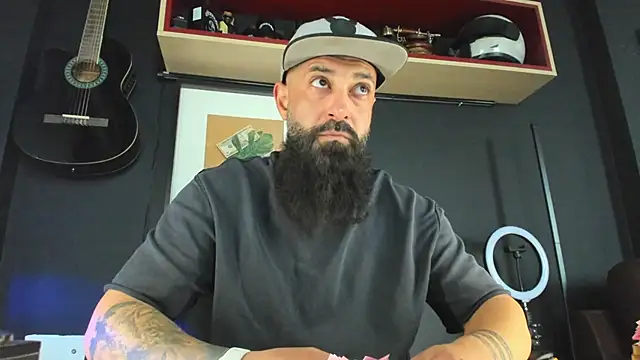 axxelrich  online show from 02-02-25, 08:13