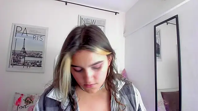 Snapshot of katy_giil chatting on 02-04-25, 07:11 katy giil online show from 02-04-25, 07:11